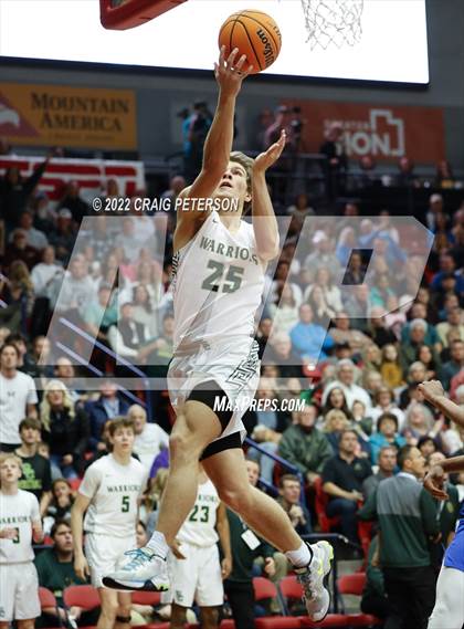 Thumbnail 2 in Snow Canyon vs. Dixie (UHSAA 4A Final) photogallery.