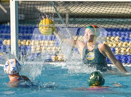 Thumbnail 2 in Mar Vista vs San Pasqual (17th ANNUAL DRAZ CLASSIC) photogallery.