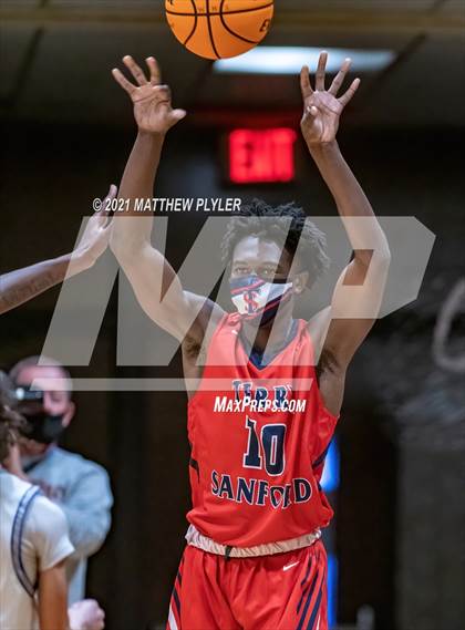 Thumbnail 2 in Terry Sanford @ Westover photogallery.