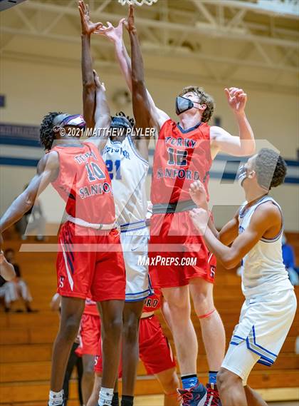 Thumbnail 2 in Terry Sanford @ Westover photogallery.