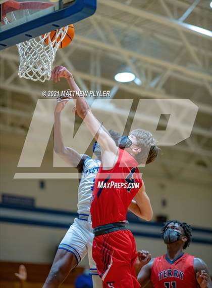 Thumbnail 1 in Terry Sanford @ Westover photogallery.