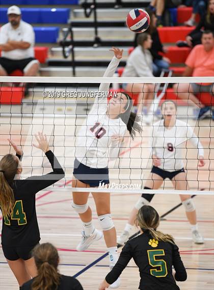 Thumbnail 3 in Maria Carrillo vs. Rancho Cotate photogallery.