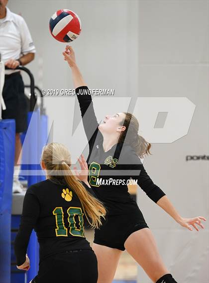 Thumbnail 3 in Maria Carrillo vs. Rancho Cotate photogallery.