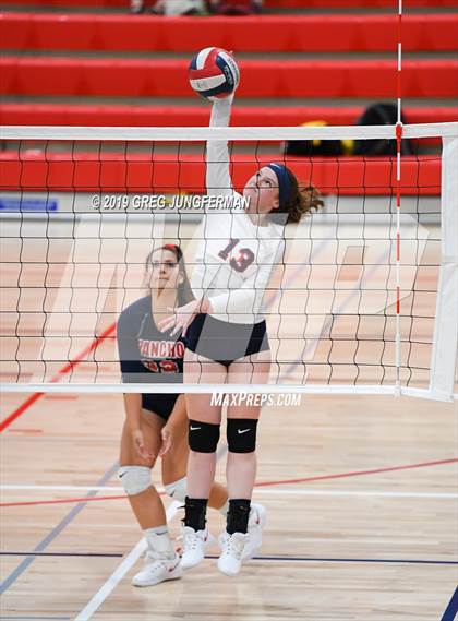 Thumbnail 1 in Maria Carrillo vs. Rancho Cotate photogallery.