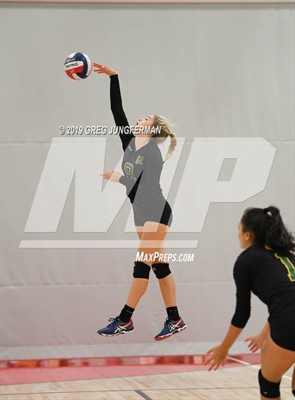 Thumbnail 1 in Maria Carrillo vs. Rancho Cotate photogallery.