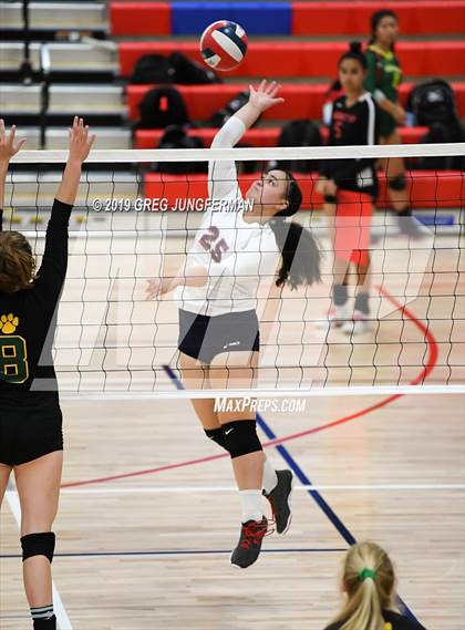 Thumbnail 1 in Maria Carrillo vs. Rancho Cotate photogallery.