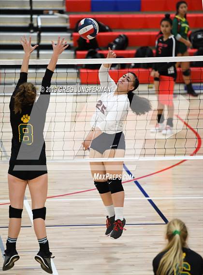 Thumbnail 2 in Maria Carrillo vs. Rancho Cotate photogallery.