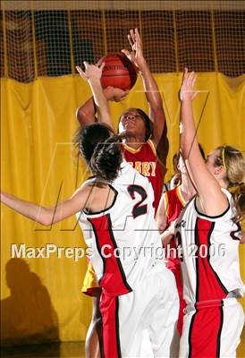 Thumbnail 1 in San Clemente vs. Rosary (Larry Doyle O.C. Championship) photogallery.