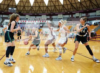 Thumbnail 2 in Greeneville @ Dobyns-Bennett photogallery.