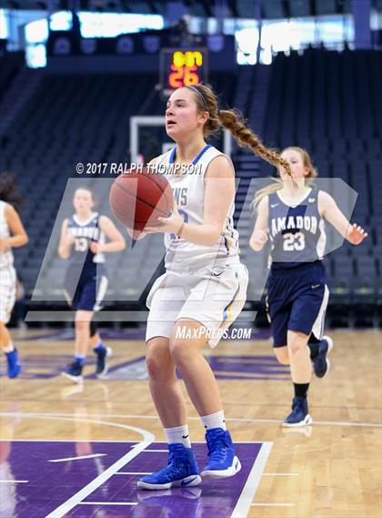 Thumbnail 2 in Amador vs. Linden (@ Golden 1 Center) photogallery.