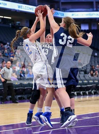 Thumbnail 1 in Amador vs. Linden (@ Golden 1 Center) photogallery.