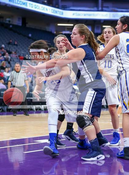 Thumbnail 1 in Amador vs. Linden (@ Golden 1 Center) photogallery.