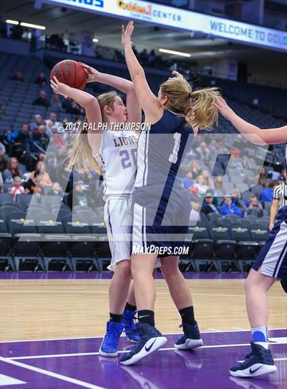 Thumbnail 2 in Amador vs. Linden (@ Golden 1 Center) photogallery.