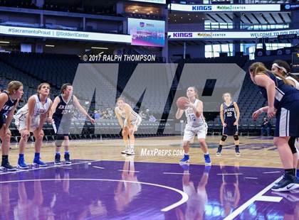 Thumbnail 1 in Amador vs. Linden (@ Golden 1 Center) photogallery.
