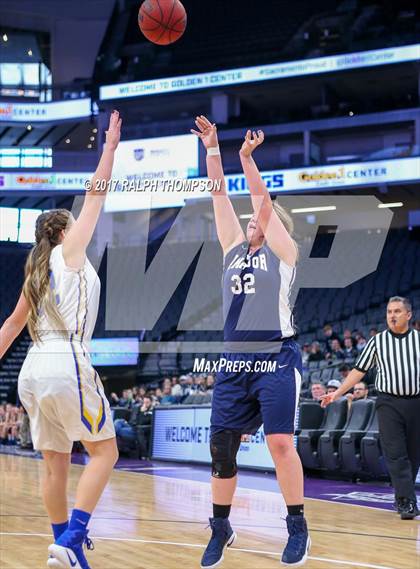 Thumbnail 2 in Amador vs. Linden (@ Golden 1 Center) photogallery.