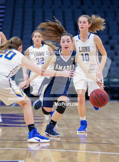 Thumbnail 2 in Amador vs. Linden (@ Golden 1 Center) photogallery.