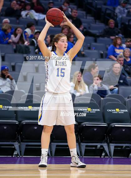 Thumbnail 2 in Amador vs. Linden (@ Golden 1 Center) photogallery.