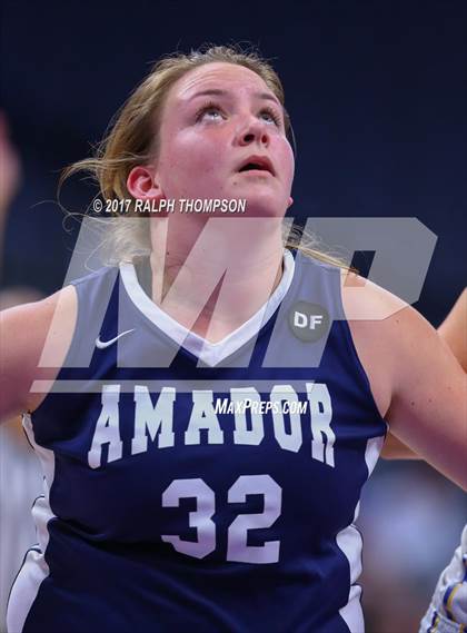 Thumbnail 1 in Amador vs. Linden (@ Golden 1 Center) photogallery.