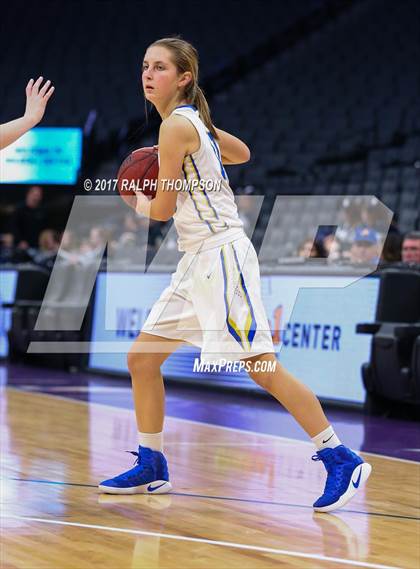 Thumbnail 2 in Amador vs. Linden (@ Golden 1 Center) photogallery.