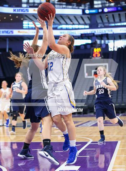 Thumbnail 3 in Amador vs. Linden (@ Golden 1 Center) photogallery.
