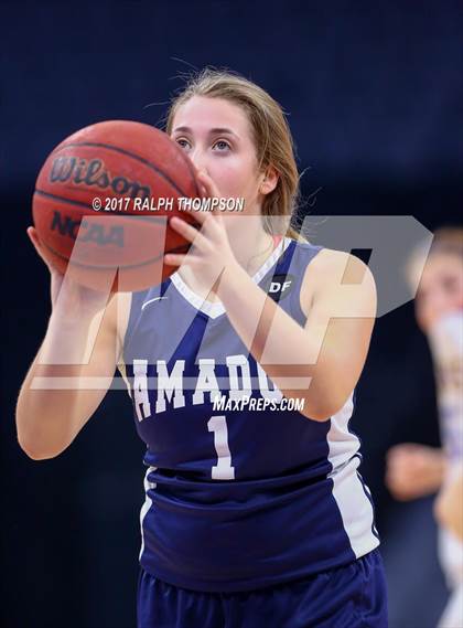 Thumbnail 3 in Amador vs. Linden (@ Golden 1 Center) photogallery.