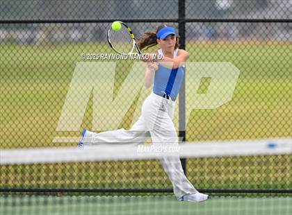 Thumbnail 2 in Indianapolis Bishop Chatard vs Muncie Burris (Delta Invitational) photogallery.