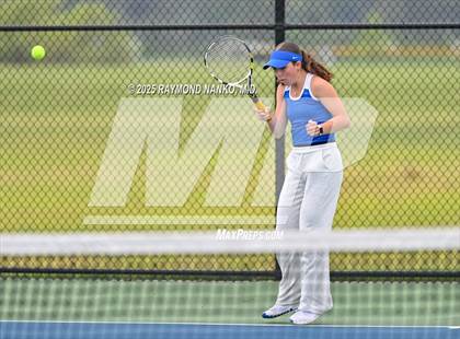 Thumbnail 3 in Indianapolis Bishop Chatard vs Muncie Burris (Delta Invitational) photogallery.