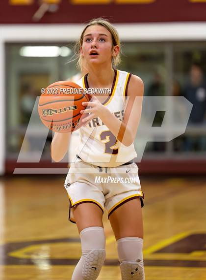 Thumbnail 3 in Tioga @ Collinsville photogallery.