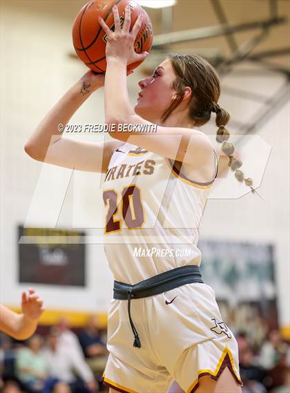 Thumbnail 1 in Tioga @ Collinsville photogallery.