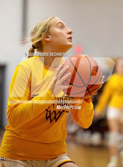 Thumbnail 1 in Tioga @ Collinsville photogallery.