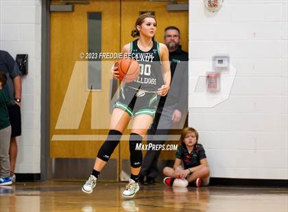 Thumbnail 3 in Tioga @ Collinsville photogallery.