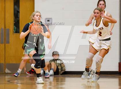 Thumbnail 3 in Tioga @ Collinsville photogallery.
