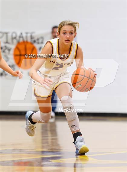 Thumbnail 3 in Tioga @ Collinsville photogallery.