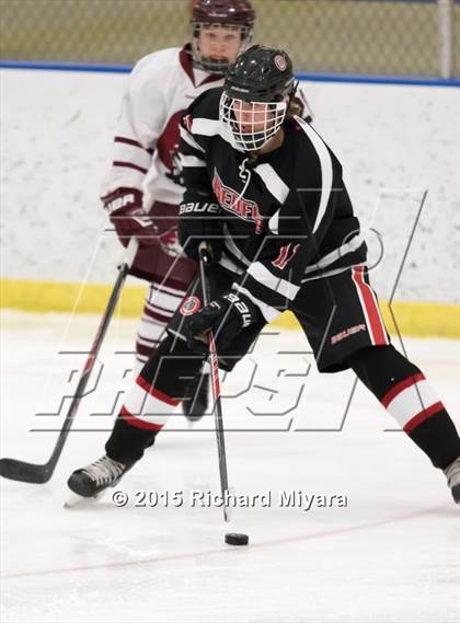 Thumbnail 1 in Hanover vs. Bedford (Bauer Holiday Tournament) photogallery.