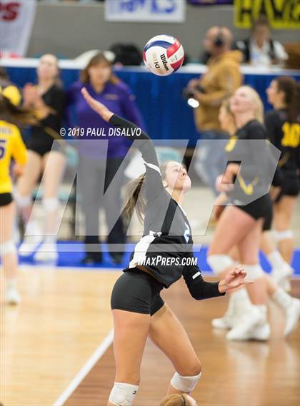 Thumbnail 3 in Broomfield vs. Highlands Ranch (CHSAA 5A Round 1) photogallery.