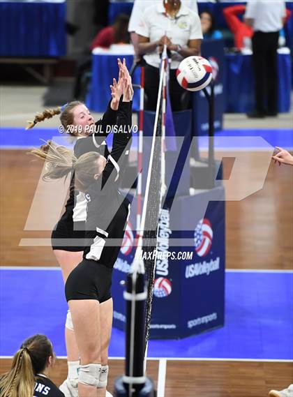 Thumbnail 3 in Broomfield vs. Highlands Ranch (CHSAA 5A Round 1) photogallery.