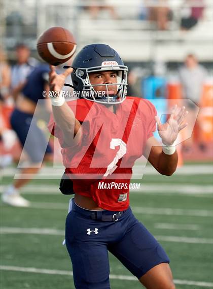 Thumbnail 2 in Churchill @ Boerne-Champion (Scrimmage) photogallery.
