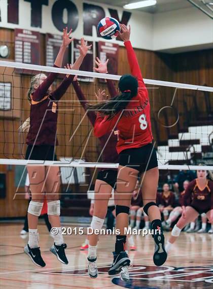 Thumbnail 1 in Menlo-Atherton vs. San Benito (CIF CCS D1 Semifinal) photogallery.