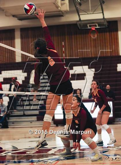 Thumbnail 3 in Menlo-Atherton vs. San Benito (CIF CCS D1 Semifinal) photogallery.