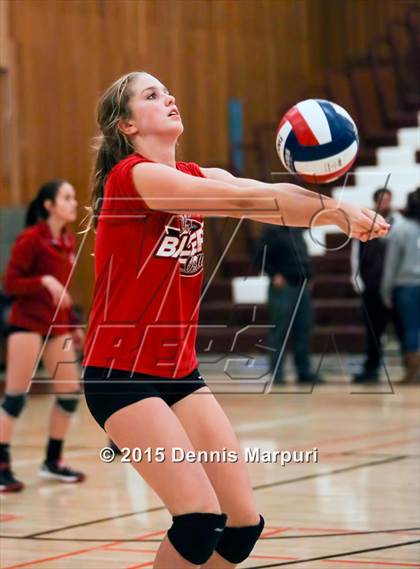 Thumbnail 1 in Menlo-Atherton vs. San Benito (CIF CCS D1 Semifinal) photogallery.