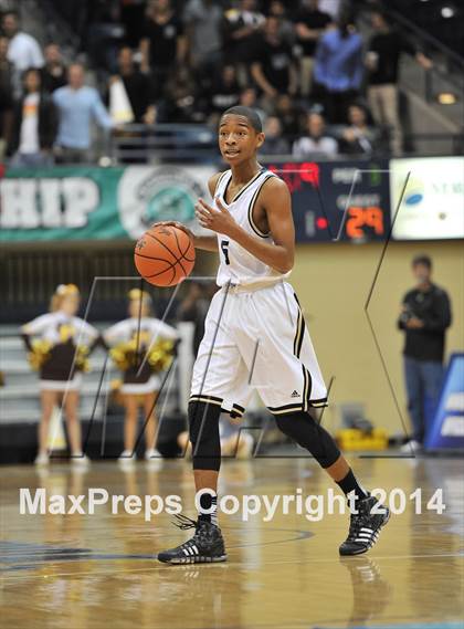 Thumbnail 3 in Parker Vs Mater Dei Catholic (CIF SDS D2 Final) photogallery.