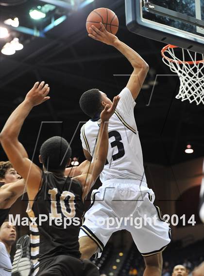 Thumbnail 1 in Parker Vs Mater Dei Catholic (CIF SDS D2 Final) photogallery.
