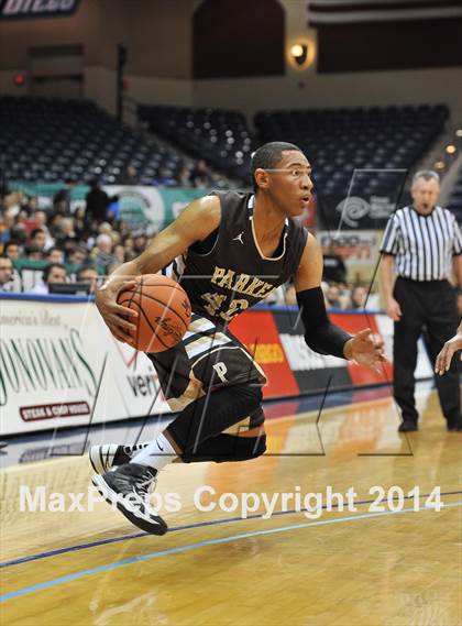 Thumbnail 2 in Parker Vs Mater Dei Catholic (CIF SDS D2 Final) photogallery.