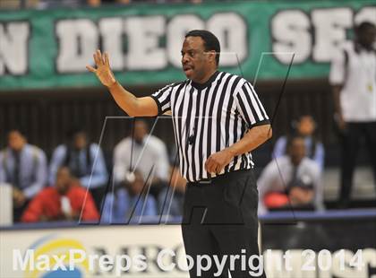 Thumbnail 2 in Parker Vs Mater Dei Catholic (CIF SDS D2 Final) photogallery.