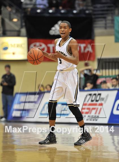 Thumbnail 1 in Parker Vs Mater Dei Catholic (CIF SDS D2 Final) photogallery.