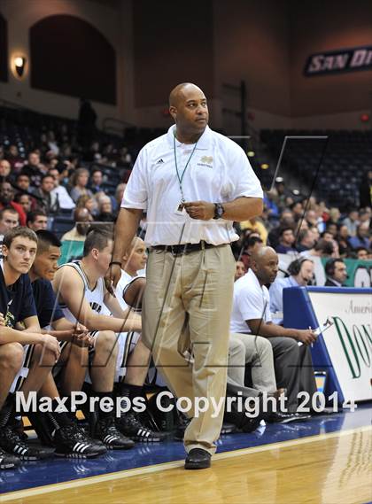Thumbnail 2 in Parker Vs Mater Dei Catholic (CIF SDS D2 Final) photogallery.