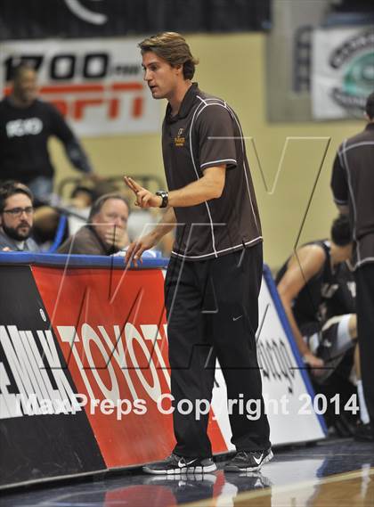 Thumbnail 2 in Parker Vs Mater Dei Catholic (CIF SDS D2 Final) photogallery.