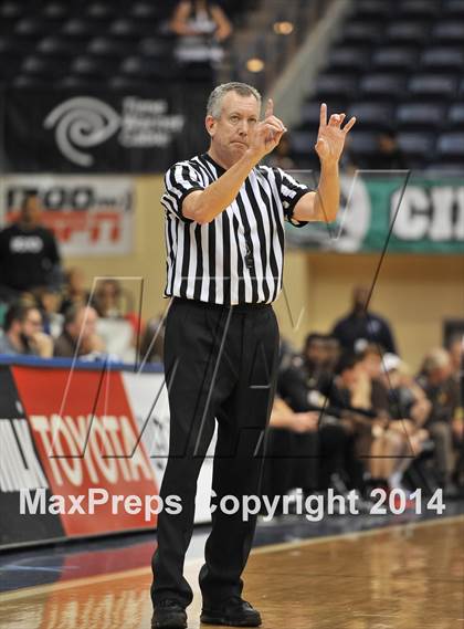 Thumbnail 3 in Parker Vs Mater Dei Catholic (CIF SDS D2 Final) photogallery.