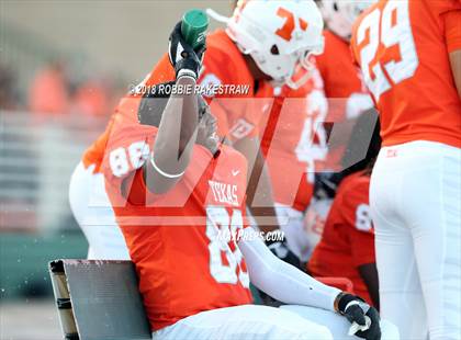 Thumbnail 3 in Texas vs. Hendrickson photogallery.