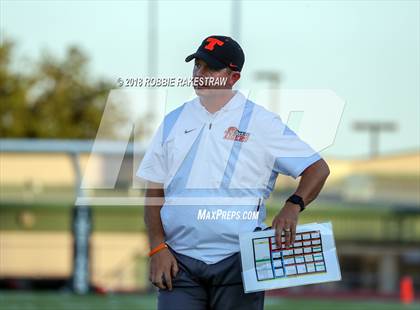 Thumbnail 2 in Texas vs. Hendrickson photogallery.